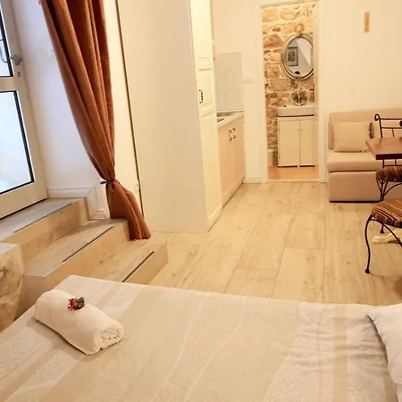 Emperor Diocletian Apartment *